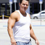 Марк Уолберг торс