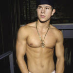 Марк Уолберг торс