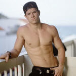 Марк Уолберг торс