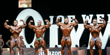 Победитель Мистер Олимпия 2017 в категории "до 212 фунтов"