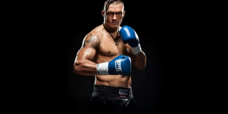 Александр Усик